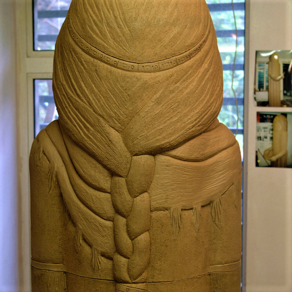 Daniel-Cullen-Artist-Studio-11